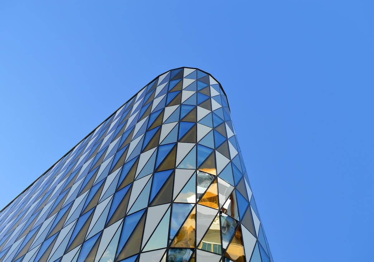 开云体育-LCK：龙坑围攻大获全胜，GEN先后1换4大胜T1