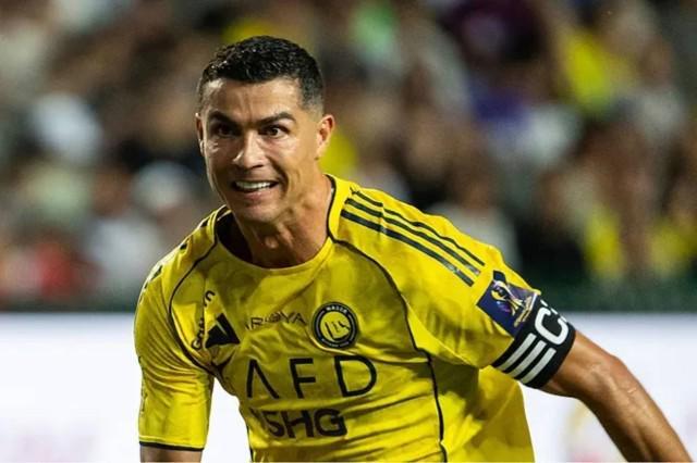 体育赛事-记者：C罗明夏离队，或就此退役